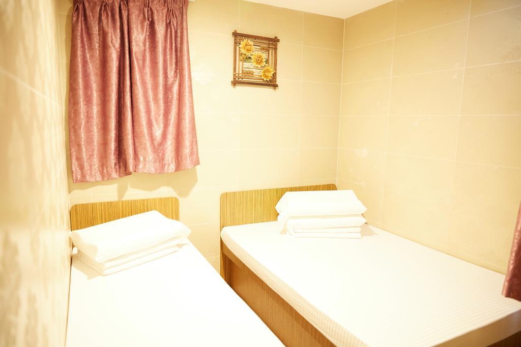Me Easy Hostel Хонконг Екстериор снимка